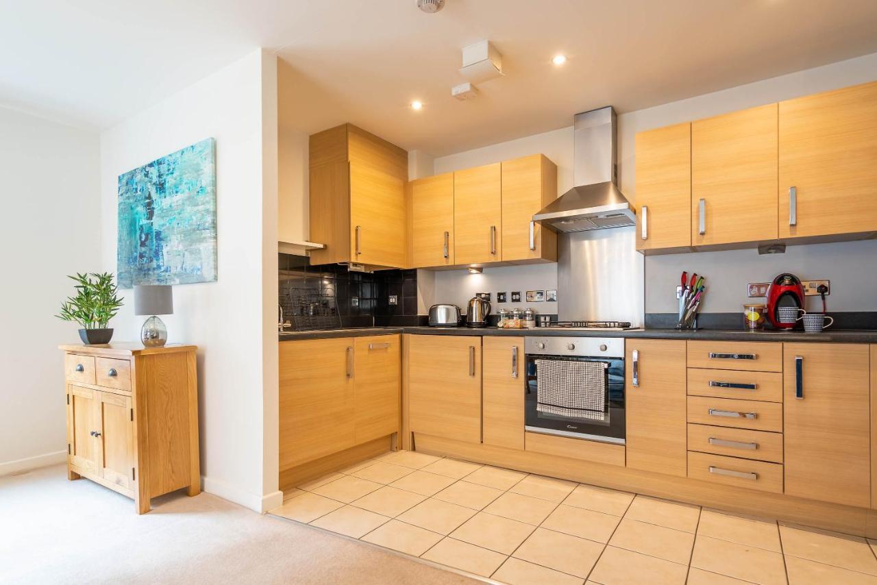 The Augustine - Modern Two Bed Ground Floor Apartment With Parking Canterbury Exterior photo