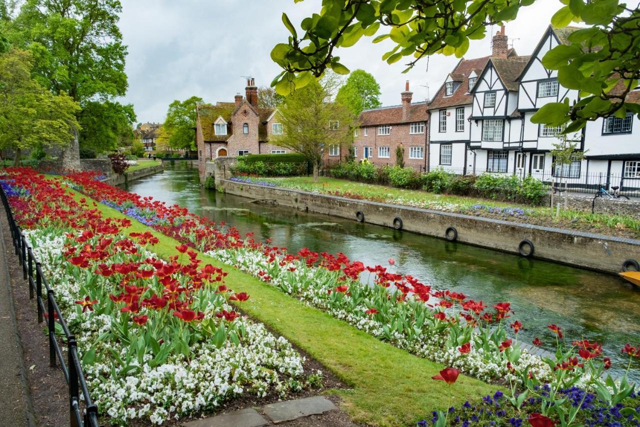 The Augustine - Modern Two Bed Ground Floor Apartment With Parking Canterbury Exterior photo